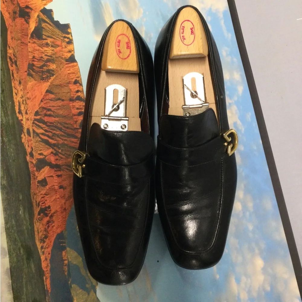 Gucci Black Leather Loafers with Gold G Buckle